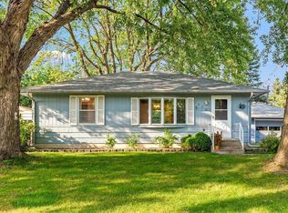 2079 Coral Ln, Eagan, MN 55122