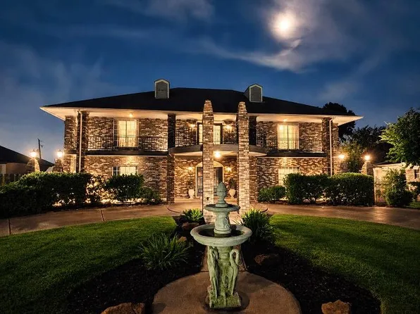 3005 Dow Cir, Deer Park, TX 77536