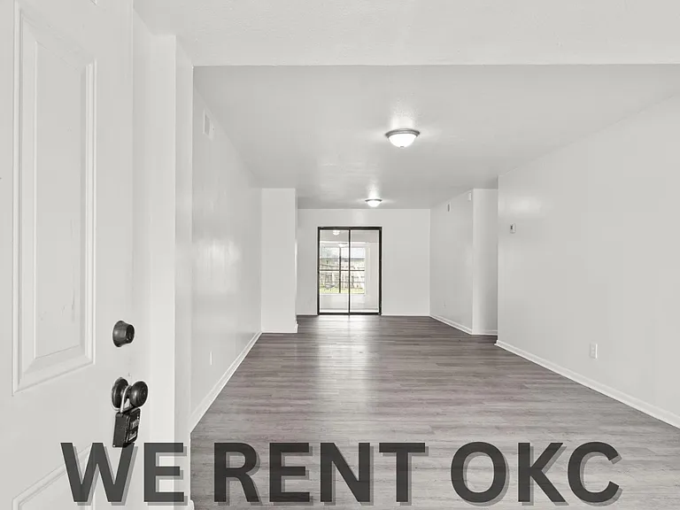 1625 SW 67th St — Photo 5