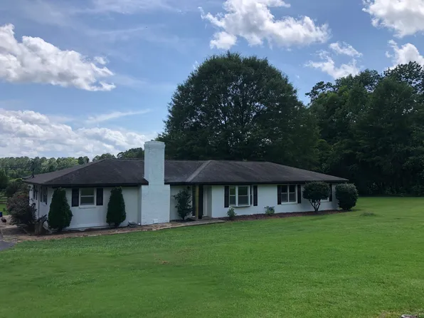 5203 Veterans Memorial Pkwy, Lanett, AL 36863