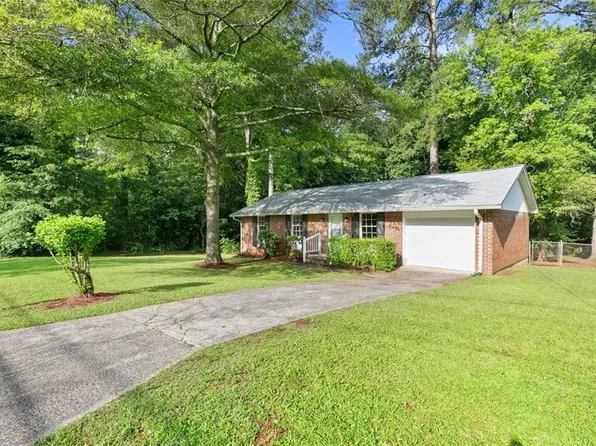 6671 Gano Dr, Riverdale, GA 30274
