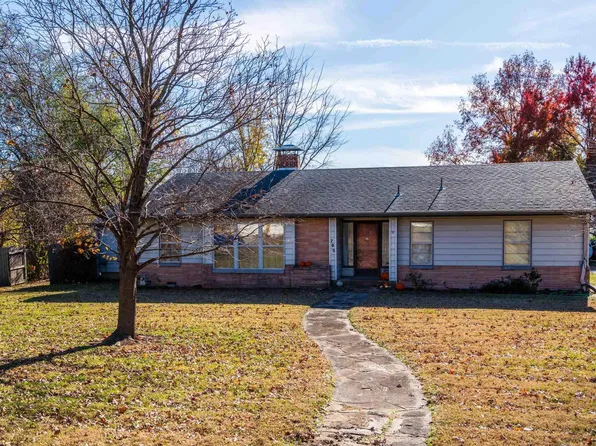 705 W 32nd St, Sedalia, MO 65301