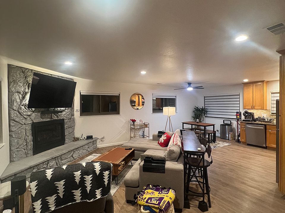 1st image of 957 Modesto Ave #B