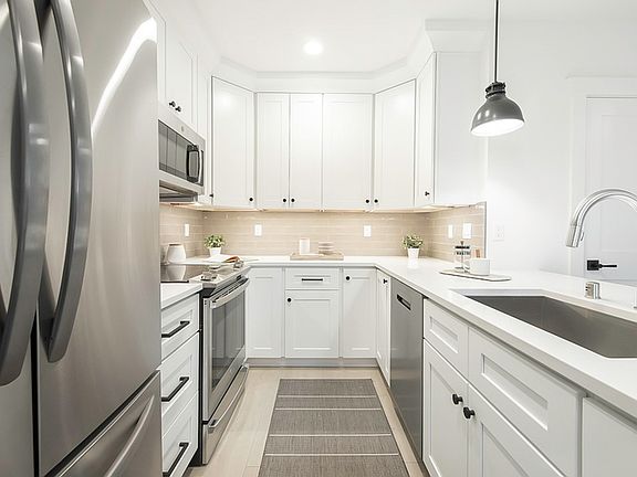 3rd image of 6252 52nd Ave NE #B