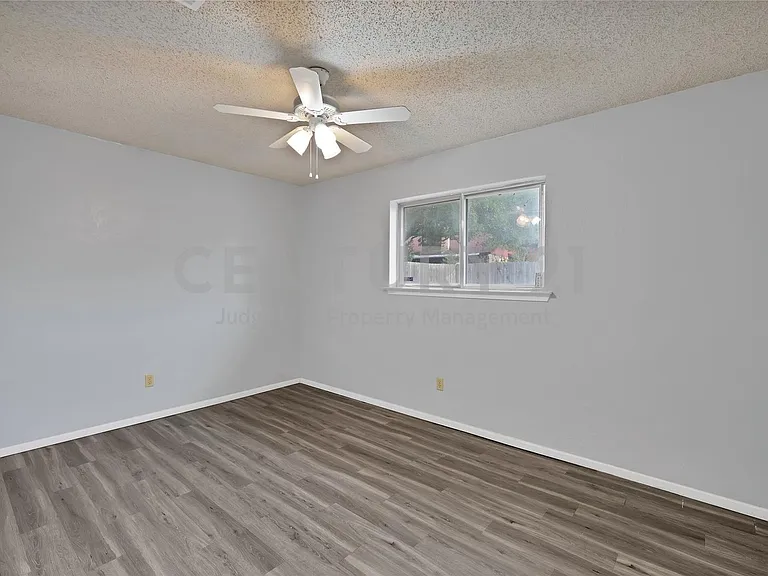 7357 Channel View Dr — Photo 29