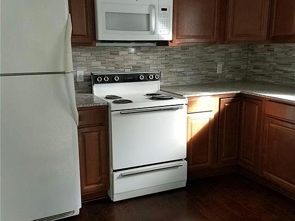 2nd image of 69 Liberty St