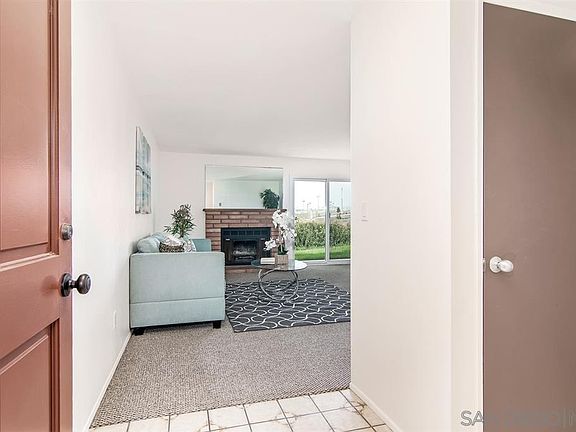 4th image of 3664 Clairemont Dr