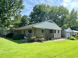 700 Illinois St SW, Clay City, IL 62824