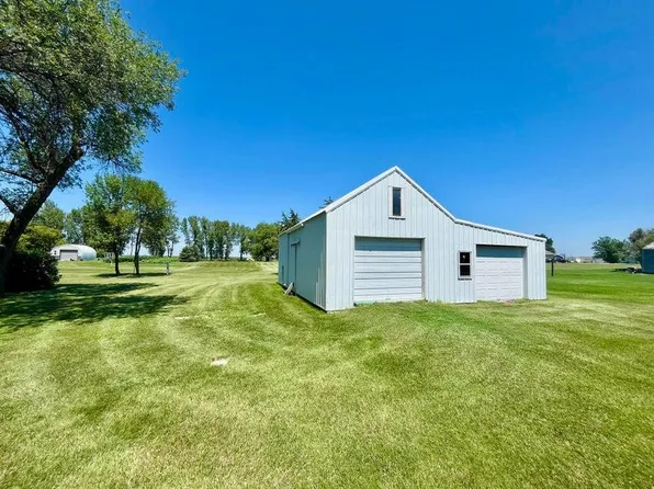 299 W Oak St, Northville, SD 57465