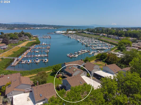627 N Tomahawk Island Dr, Portland, OR 97217