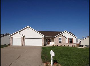 1181 Pinnacle Pointe Dr, Dardenne Prairie, MO 63368