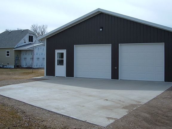 Large 2 stall garage