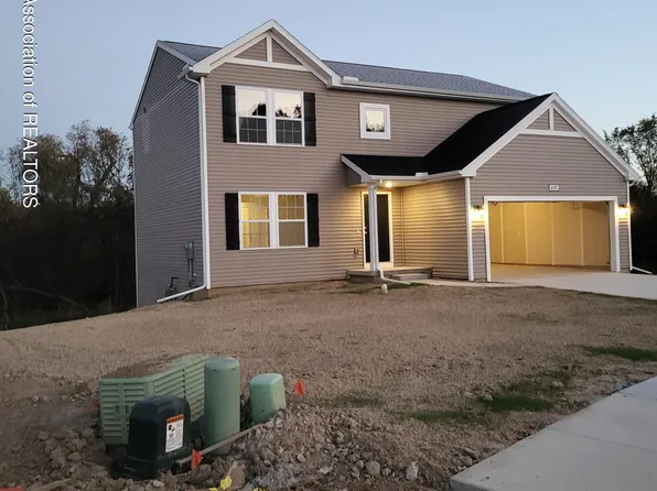 4597 Rose Ct, Potterville, MI 48876