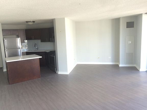 3rd image of 6 W Grand Ave #1210