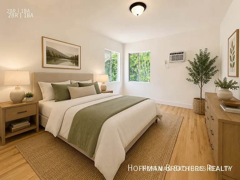 11153 La Maida St — Photo 2