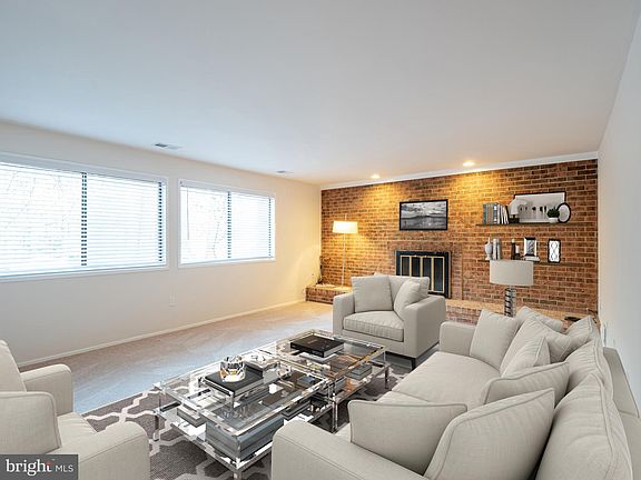 3rd image of 8412 Carlynn Dr