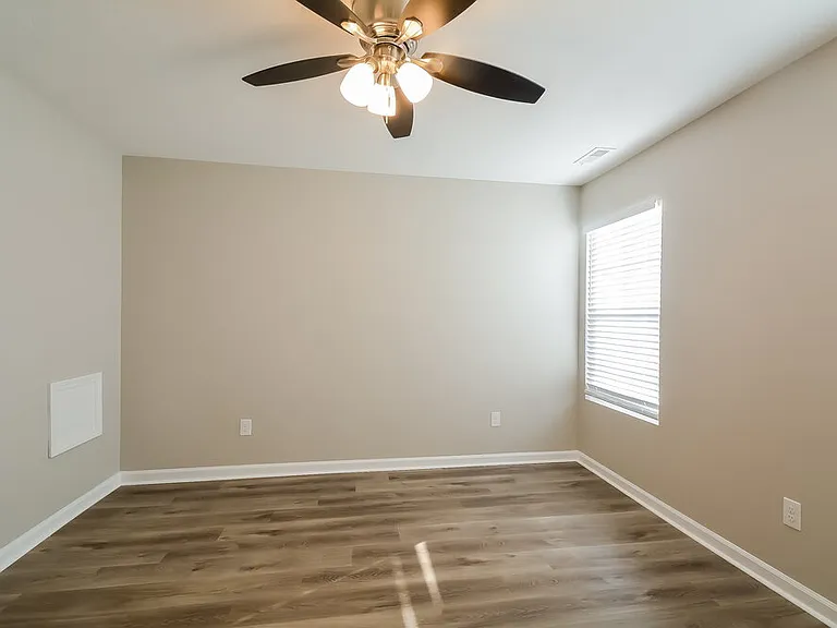 138 Johnston Farms Dr — Photo 6