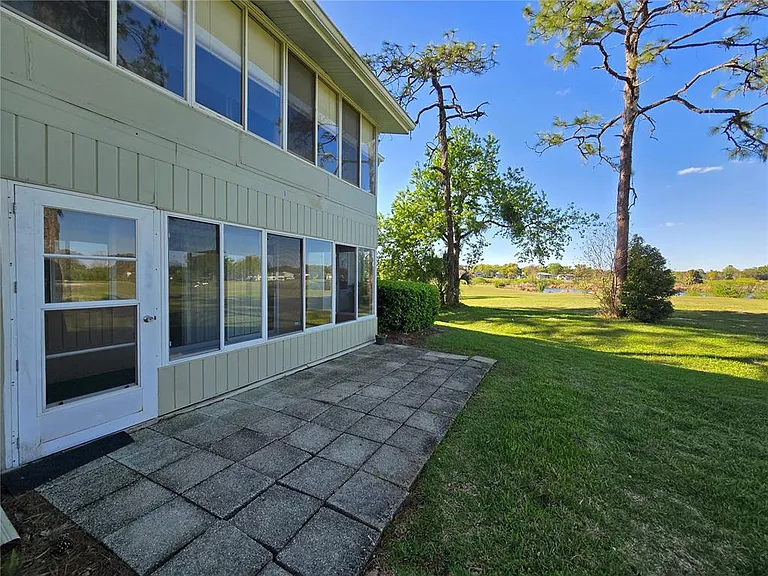 582 Fairways Cir #A — Photo 19
