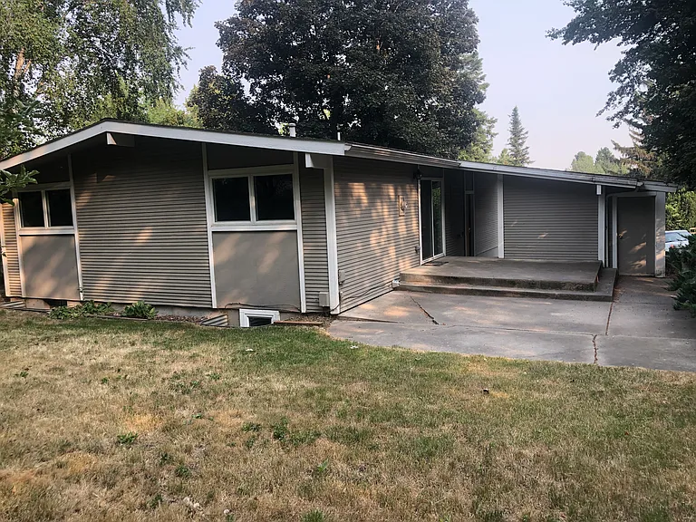 420 NW Dack Ct — Photo 22