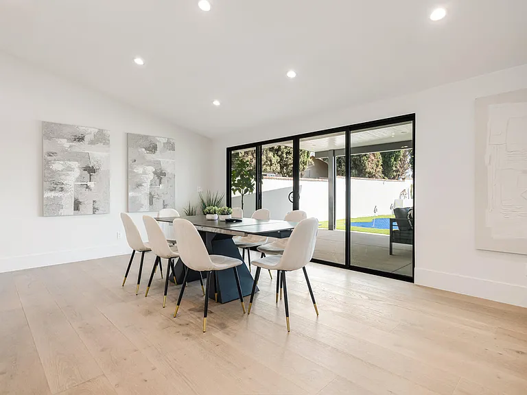 5718 Wallis Ln — Photo 15