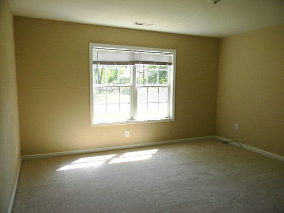 3rd image of 510 Pennsylvania Ave