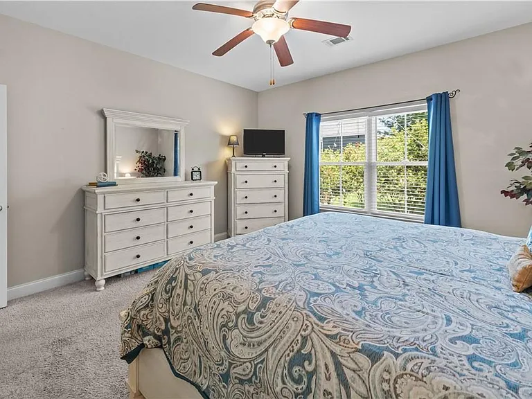 498 Waverly Ln — Photo 24