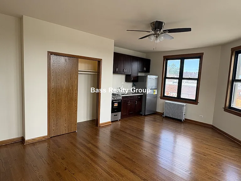 4806 N Kedzie Ave #103 — Photo 2