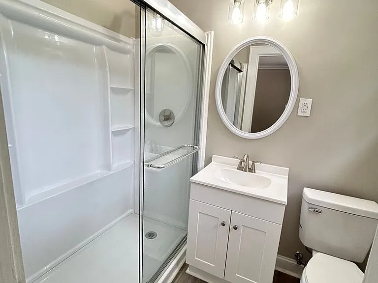 411 E Charlotte Ave — Photo 8