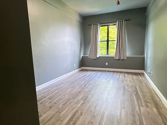 4th image of 70 Webster St #210
