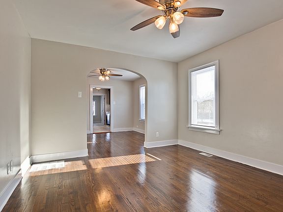4th image of 16247 S Park Ave