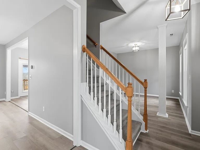 156 Haywood Ln — Photo 4
