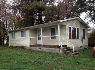 403 Harris St, Hendersonville, NC 28792