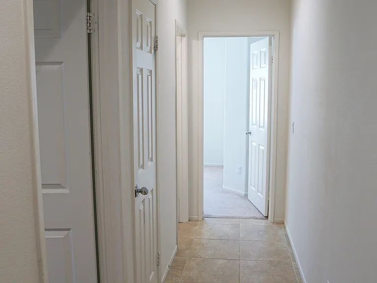 42696 Saragoza Ct — Photo 12
