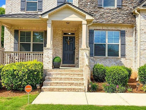 2nd image of 3281 Alhambra Cir