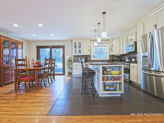 5th image of 15417 W Fair Ln