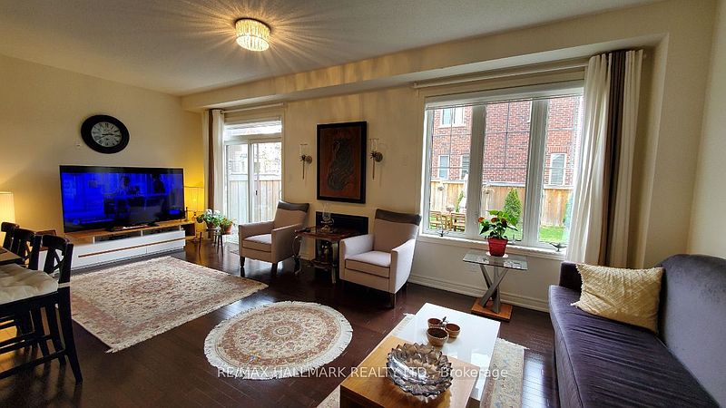 Aurora House for rent - 3 Bedrooms — photo 31