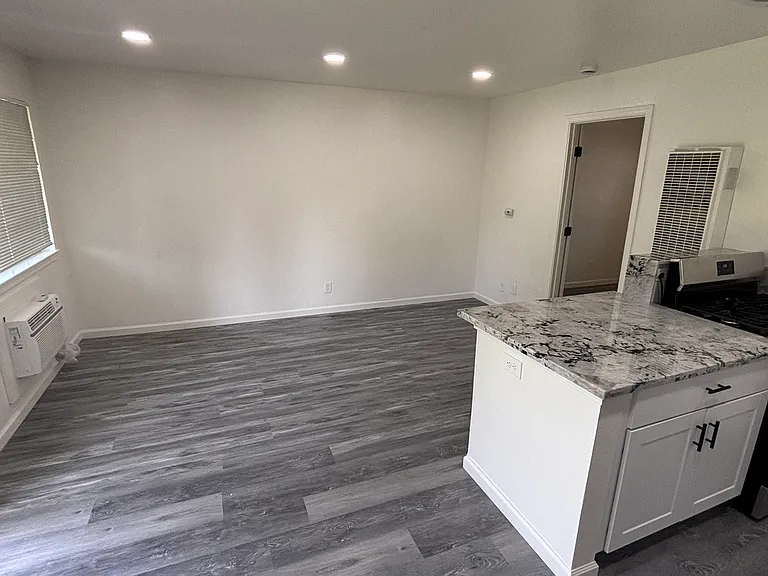 2720 Forrest St #B — Photo 5
