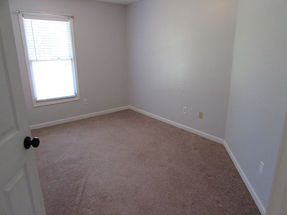 3rd image of 6425 Algerian Dr