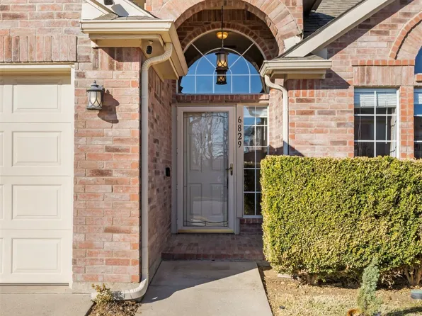 6829 Dougal Ave, Fort Worth, TX 76137