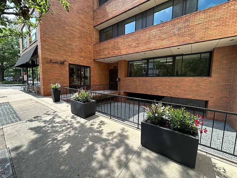 45 E Northampton St #204 — Photo 8