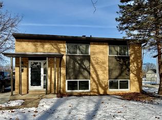 23556 Candace Dr, Rockwood, MI 48173