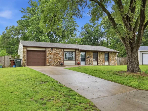1825 Brook St, Lawrence, KS 66044
