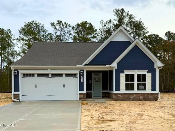 4016 Farmfield Drive, Navassa, NC 28451