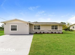 202 SW Lakehurst Dr, Pt Saint Lucie, FL 34983
