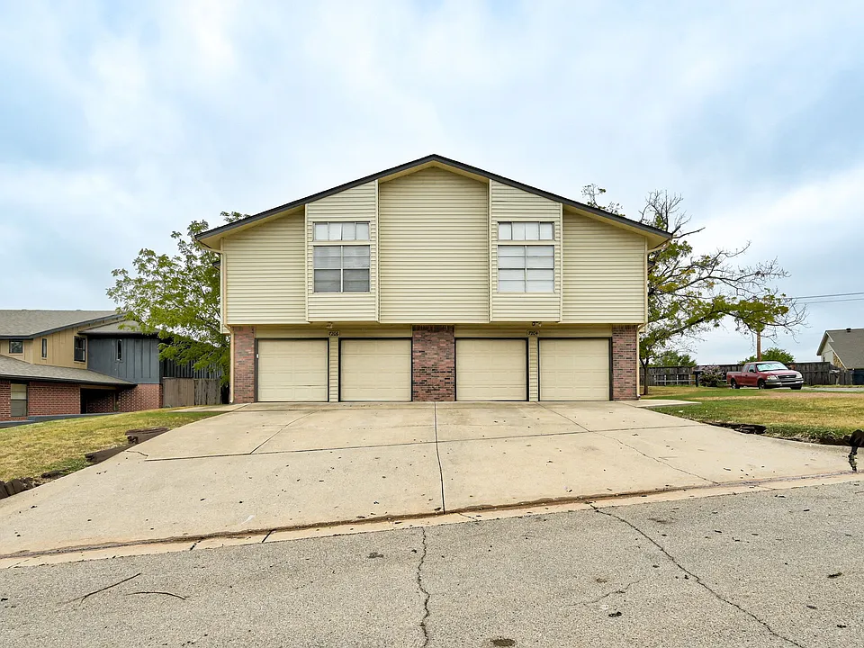 7204 Edenborough Dr