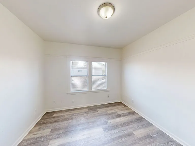 2605 High Street — Photo 6