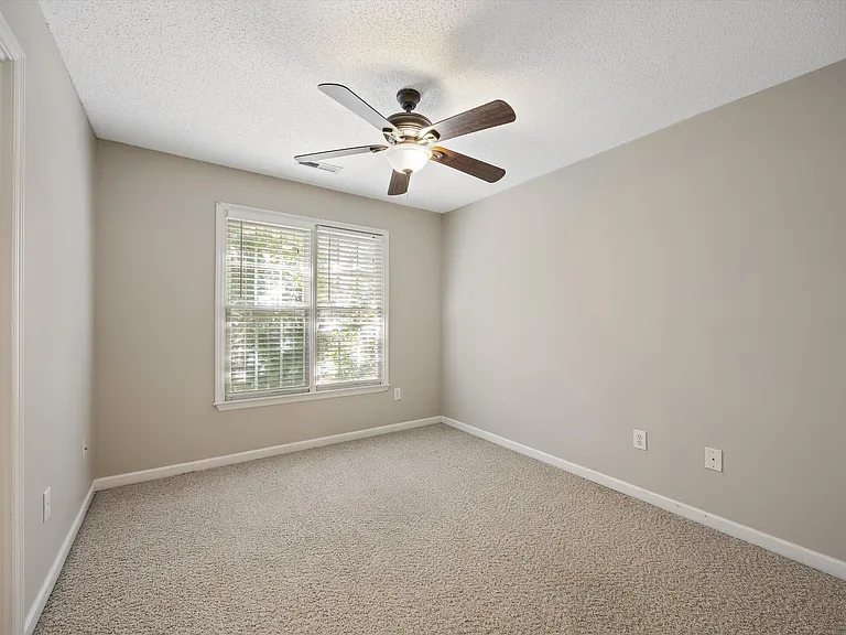 115 Medicine Bend Ct — Photo 9