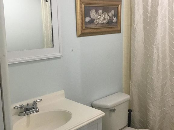 4th image of 3751 S Hopkins Ave #5