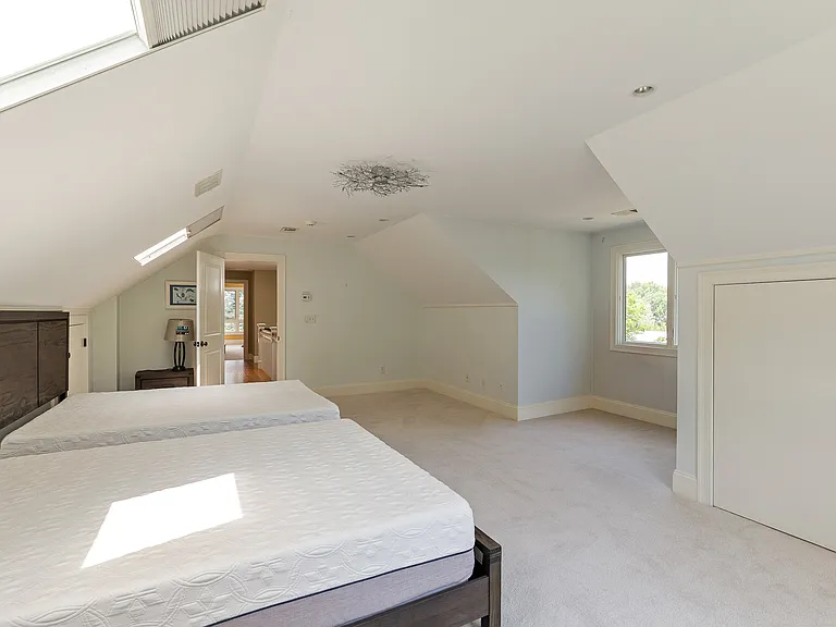 103 Levbert Rd — Photo 37