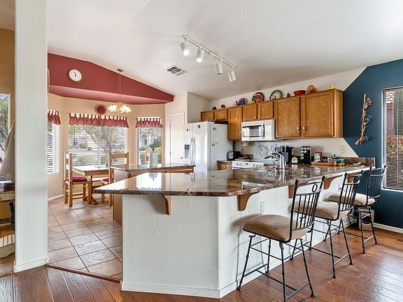 5th image of 9203 E Rainier Dr
